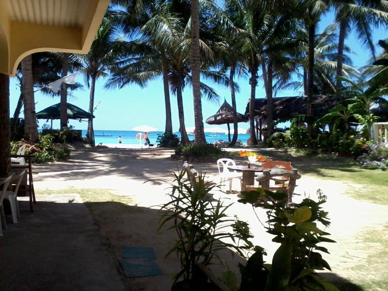 Mikas Beach Resort Balabag  Exteriör bild